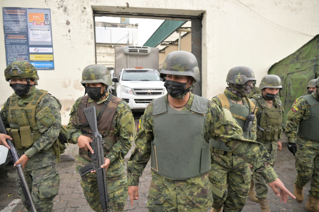 9 dead in recent prison riots in Ecuador prosecutors